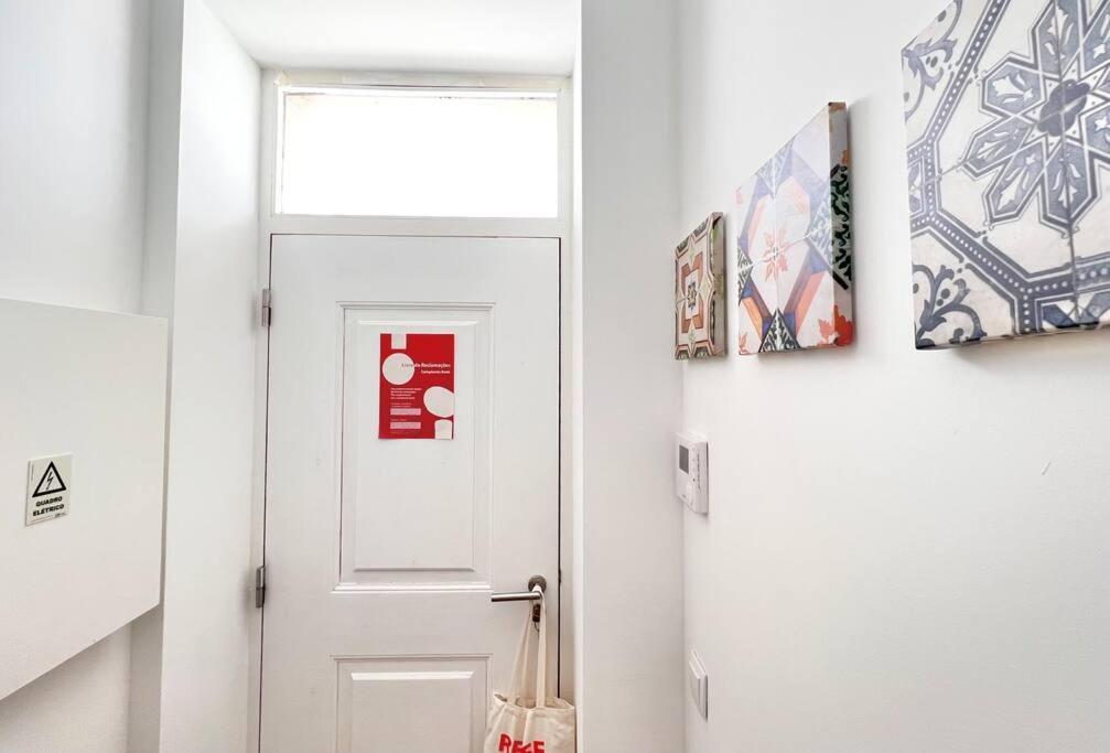Vila Rosario 3 Studios With Patio By Homeful Homes Lisboa Dış mekan fotoğraf