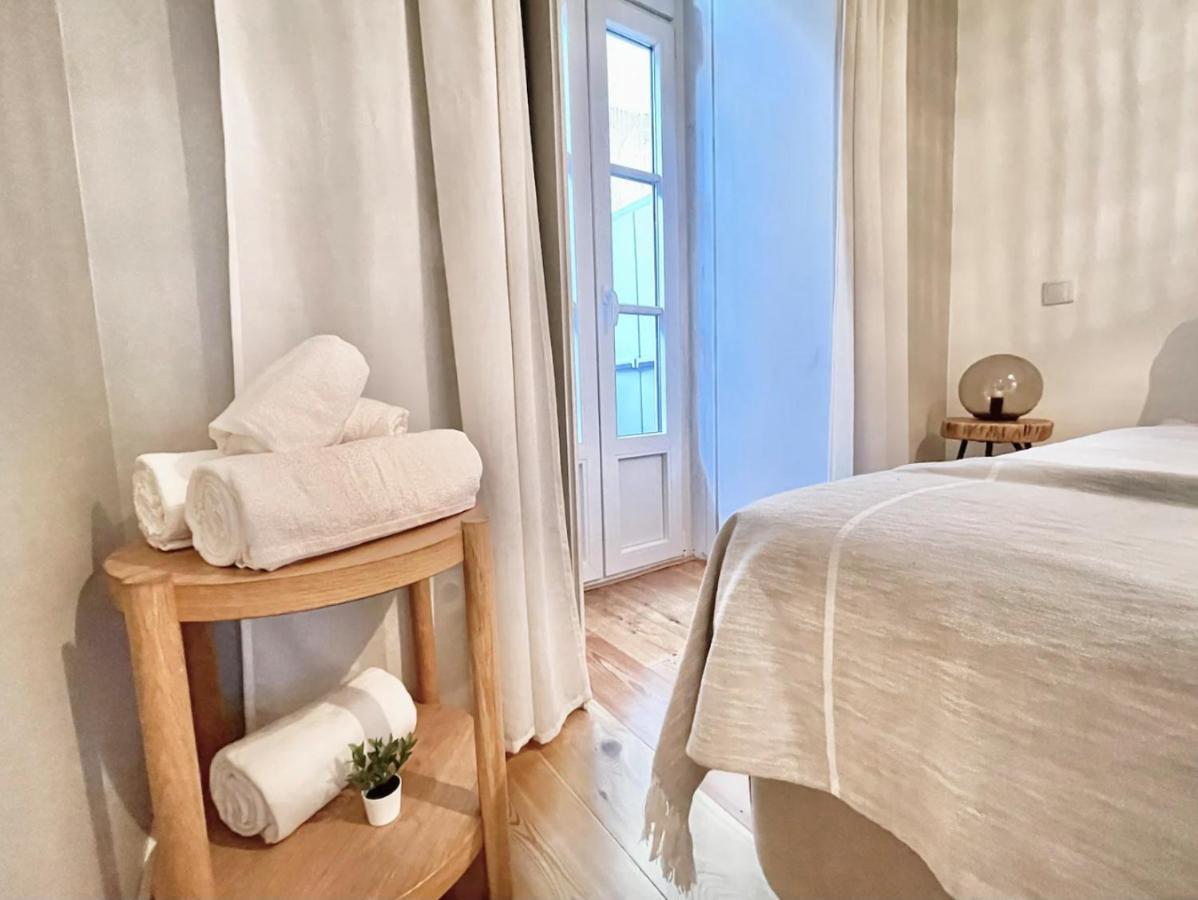 Vila Rosario 3 Studios With Patio By Homeful Homes Lisboa Dış mekan fotoğraf