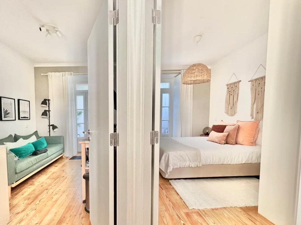 Vila Rosario 3 Studios With Patio By Homeful Homes Lisboa Dış mekan fotoğraf